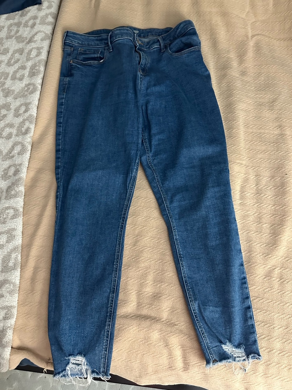 Old Navy Women's Rockstar Super Skinny Ankle Jeans in Dark Blue Wash